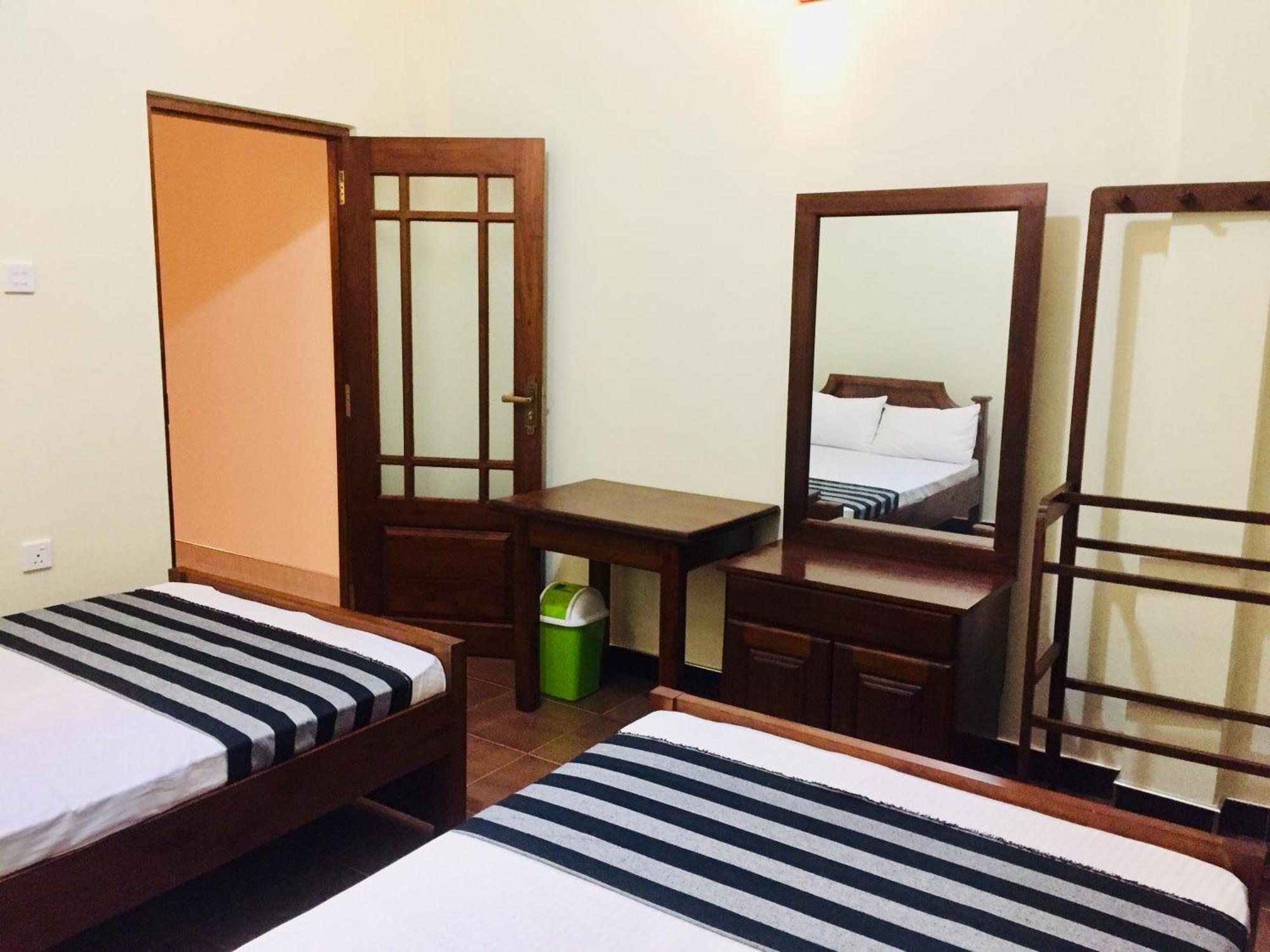 Sweet Home Tourist Rest, Cooking Classes & Tours アヌラーダプラ エクステリア 写真