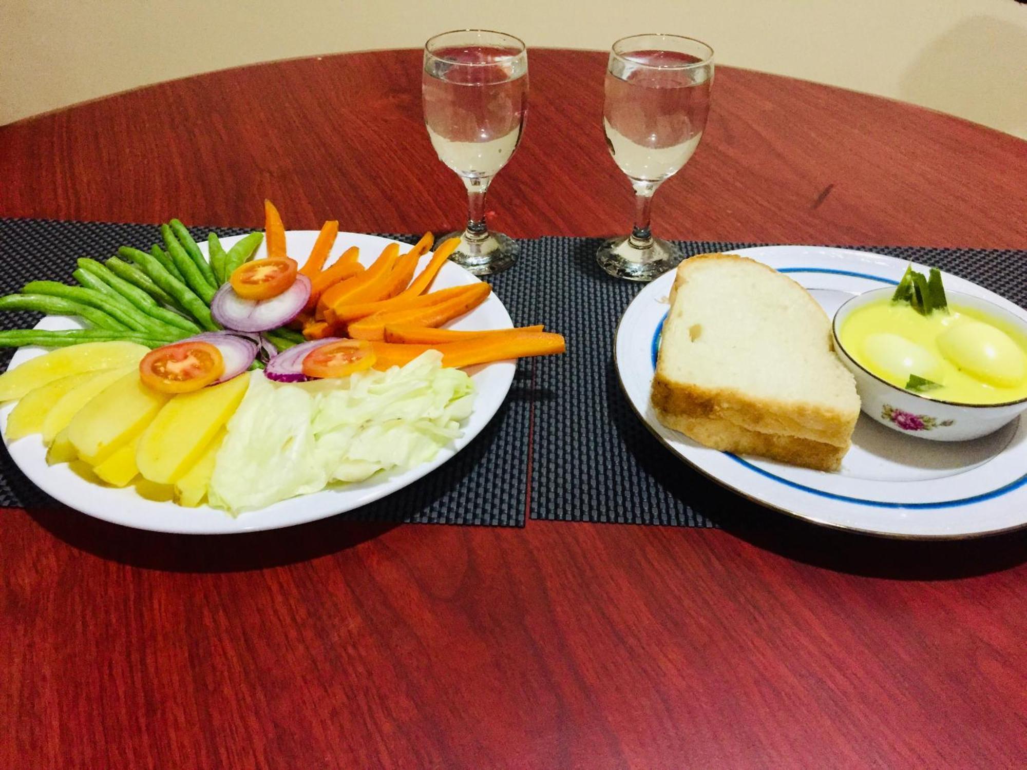 Sweet Home Tourist Rest, Cooking Classes & Tours アヌラーダプラ エクステリア 写真