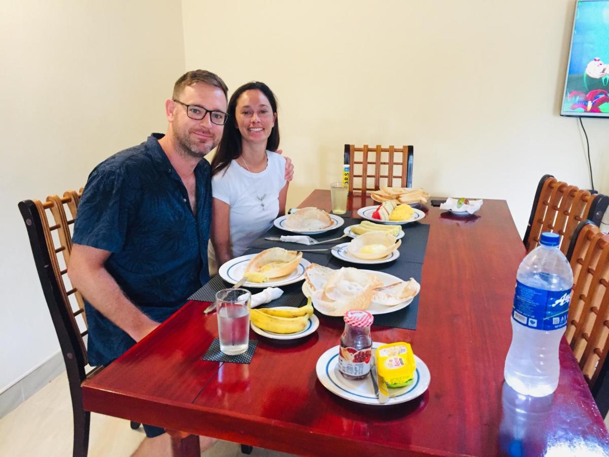 Sweet Home Tourist Rest, Cooking Classes & Tours アヌラーダプラ エクステリア 写真
