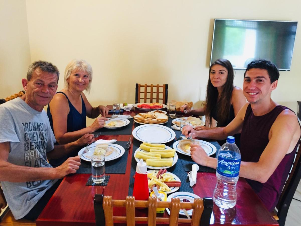 Sweet Home Tourist Rest, Cooking Classes & Tours アヌラーダプラ エクステリア 写真